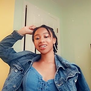 Meet your Posher, Mya